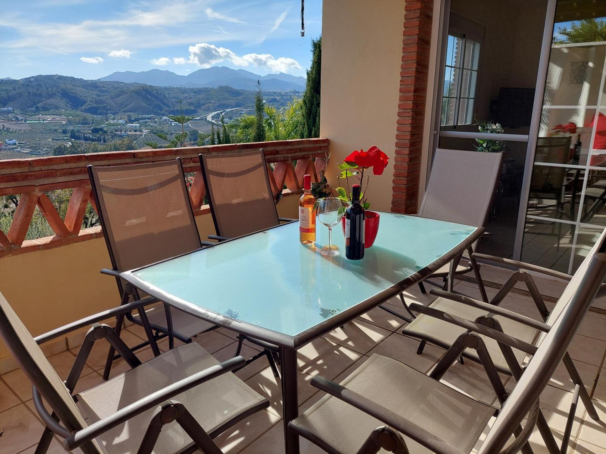 Casa Sunflower Villa *